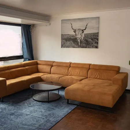 2br & 1lr Only 15 Mins To Gravensteen Castle Apartment